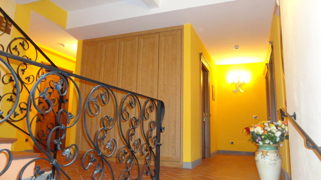 Hotel La Rosa Ronta Luaran gambar