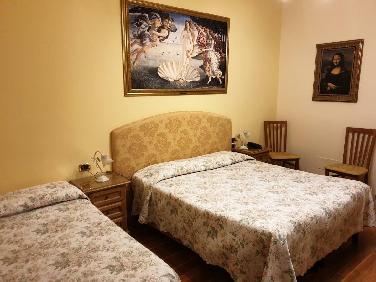 Hotel La Rosa Ronta Luaran gambar